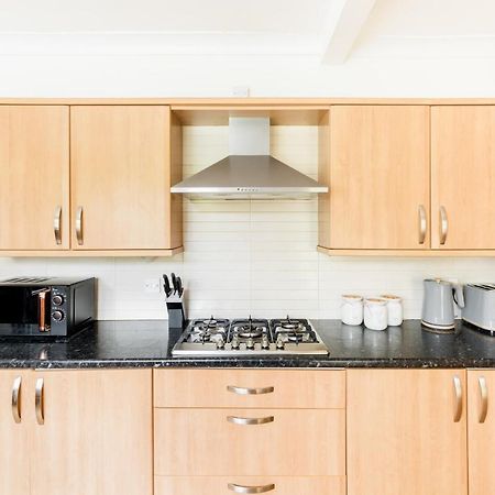 Beautiful 6 Bedroom House For 17 Guests Next To Edgbaston Stadium バーミンガム エクステリア 写真