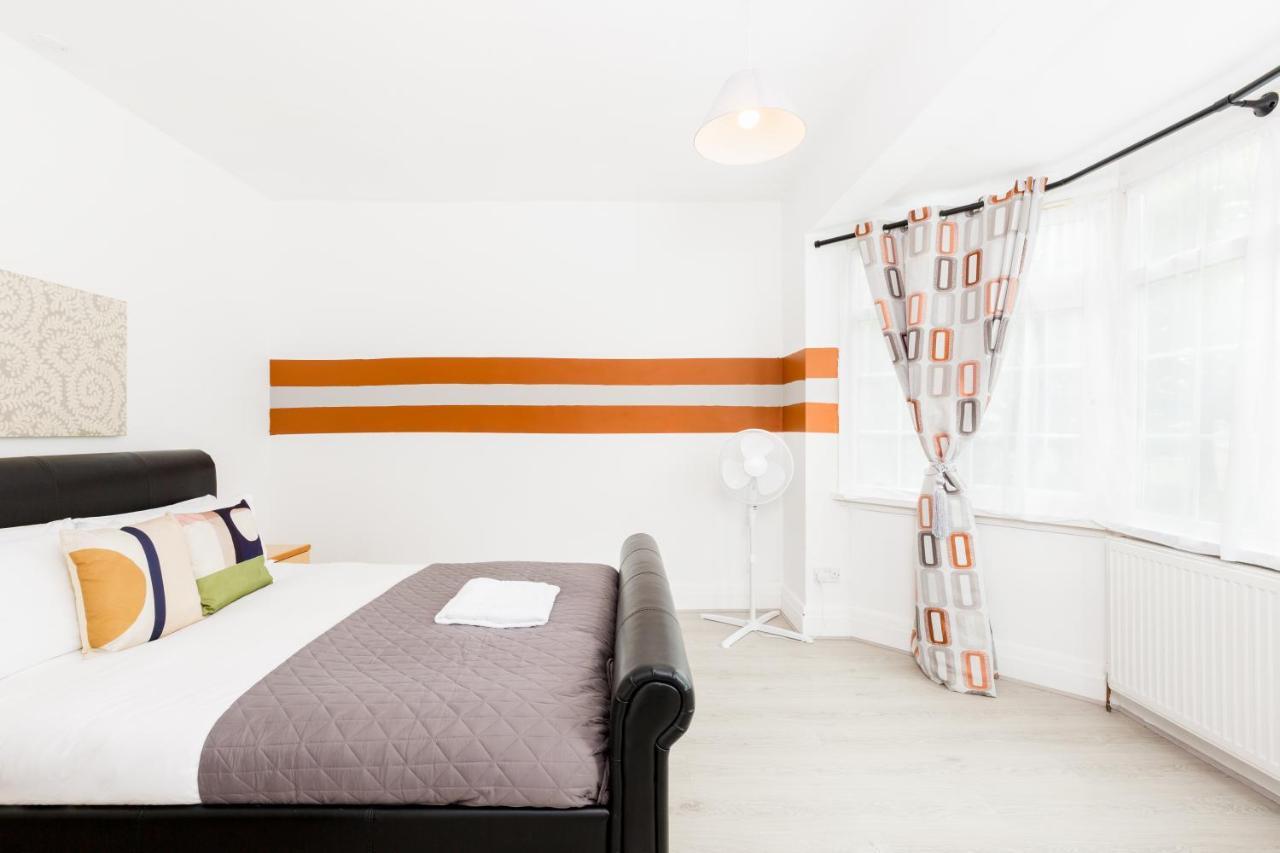Beautiful 6 Bedroom House For 17 Guests Next To Edgbaston Stadium バーミンガム エクステリア 写真