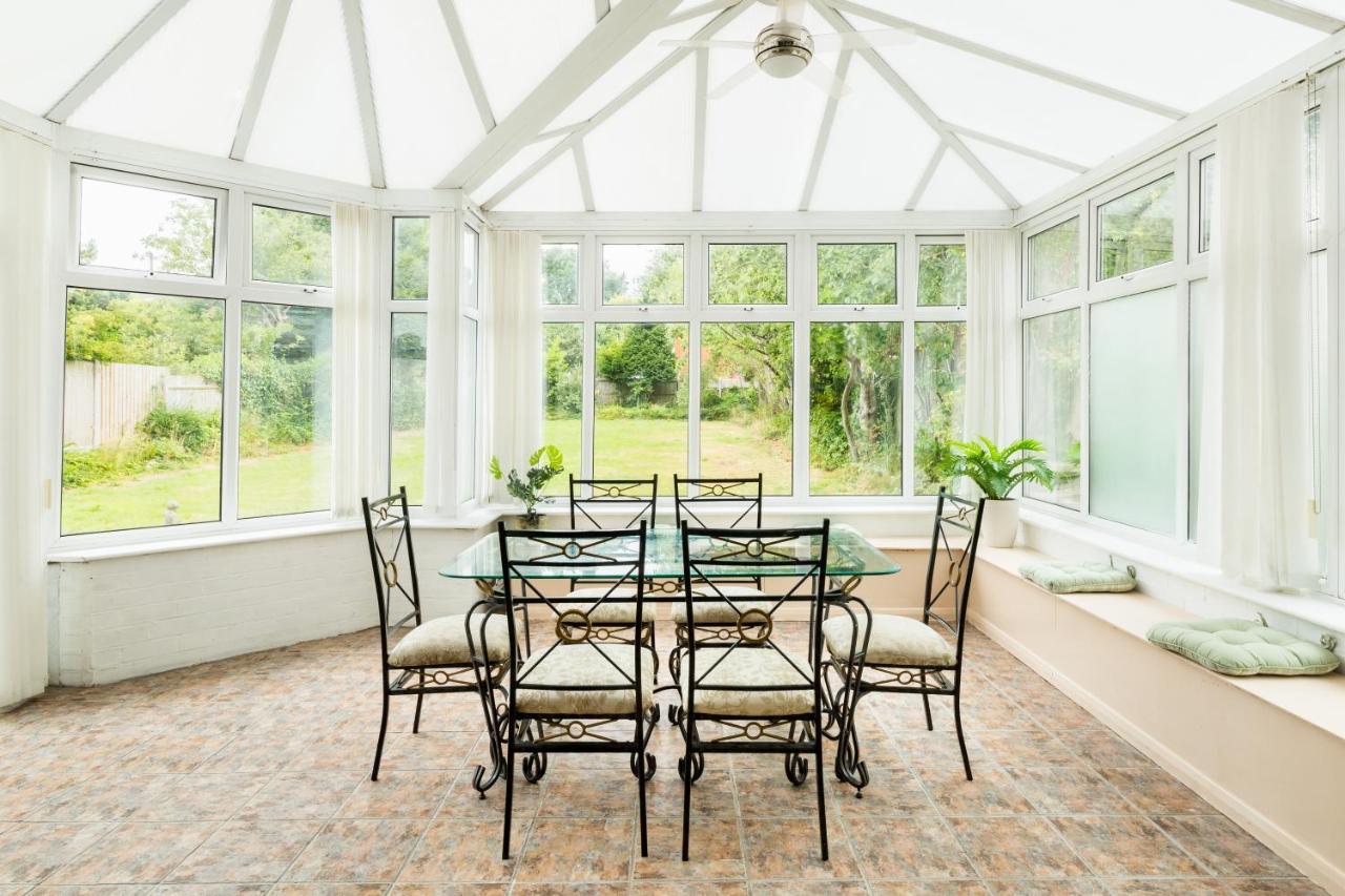 Beautiful 6 Bedroom House For 17 Guests Next To Edgbaston Stadium バーミンガム エクステリア 写真